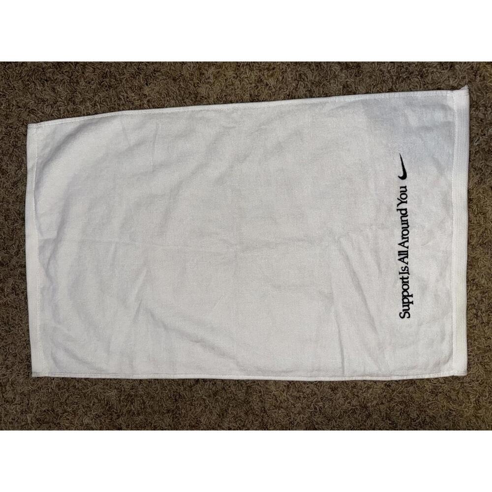 Nike Running Fundamental “Support Is All Around You” Towel